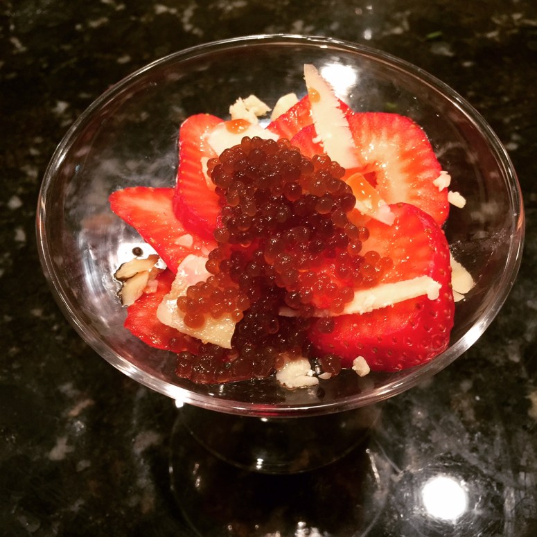 Balsamic caviar and strawberries2